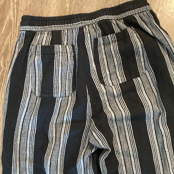 Old Navy linen pants - Picture 3 of 3